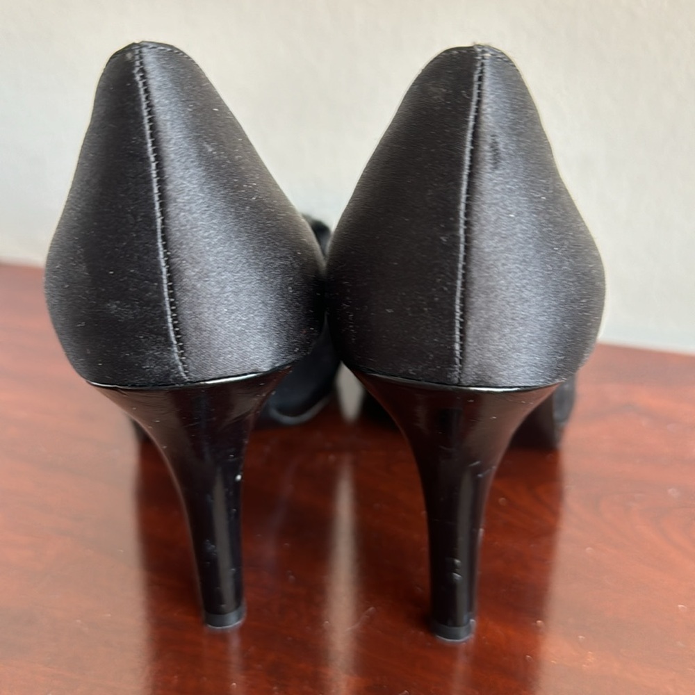 Fun heels! - Picture 2 of 5